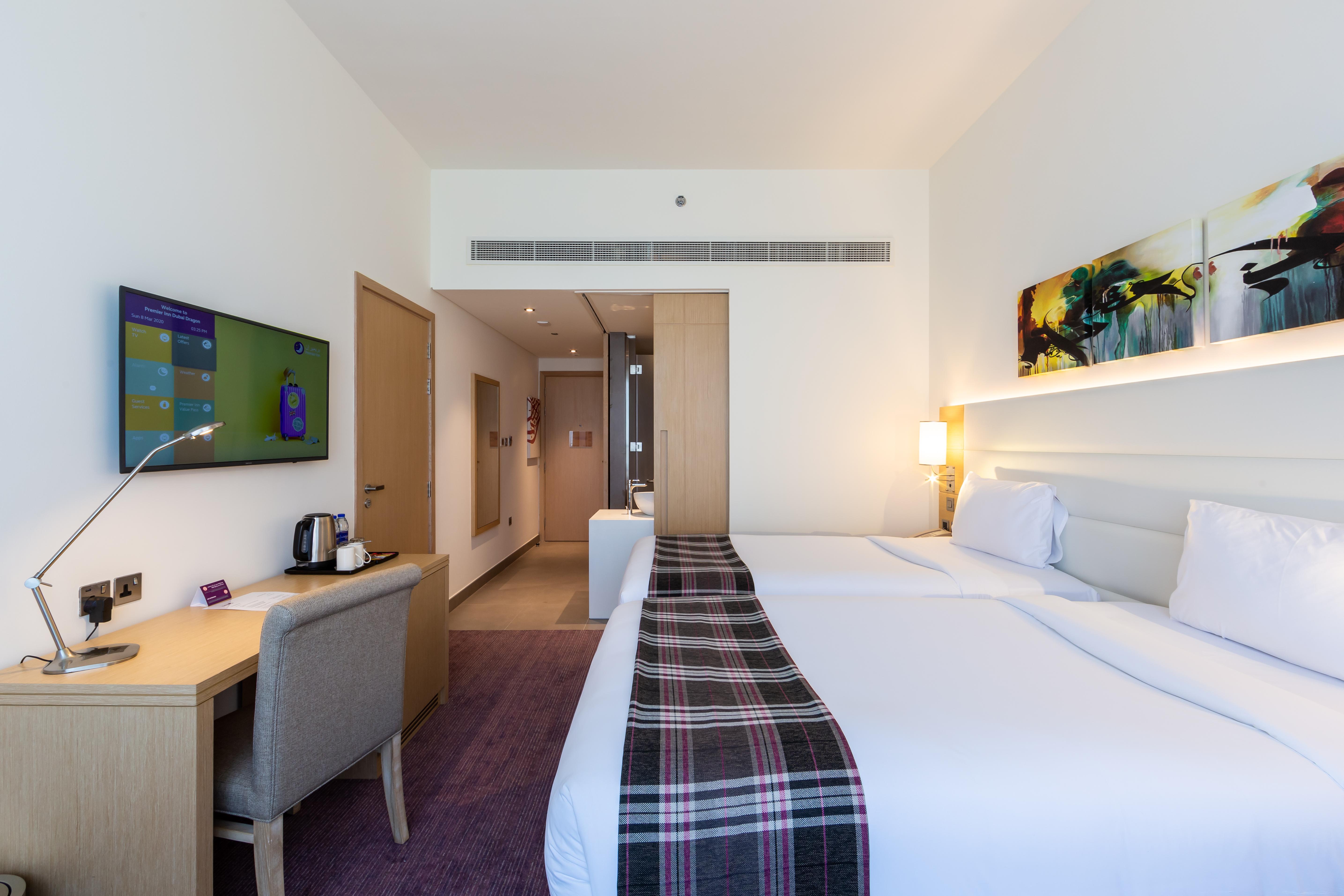 Premier Inn Dubai Dragon Mart Bagian luar foto