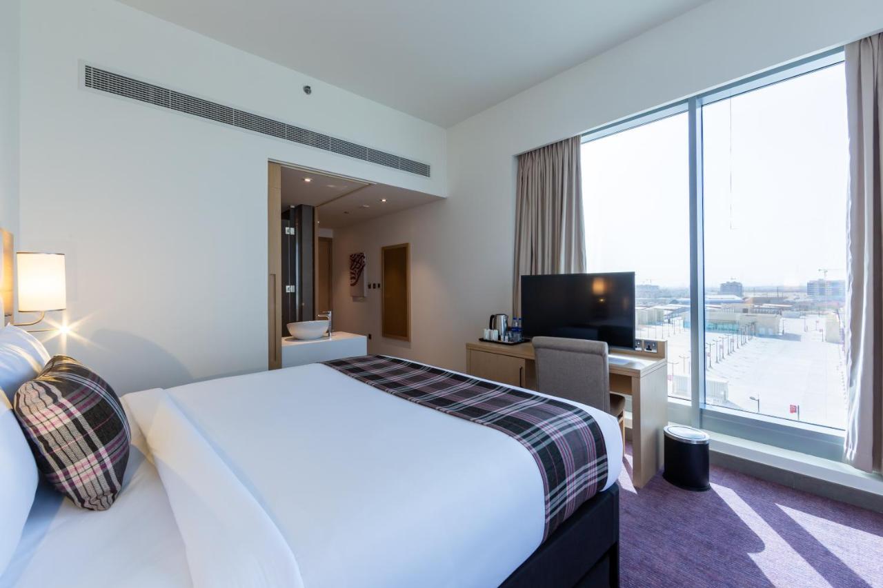 Premier Inn Dubai Dragon Mart Bagian luar foto